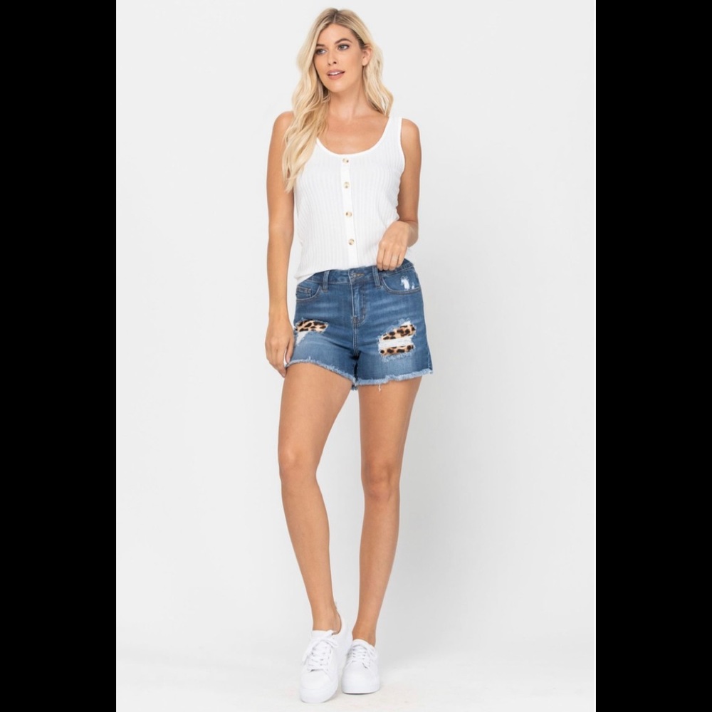 New Arrival NWT Leopard Patch Shorts